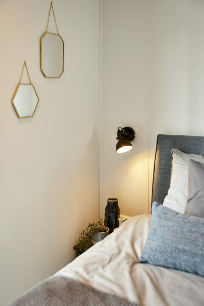 Lichtdurchflutetes Schlafzimmer im Mobilheim