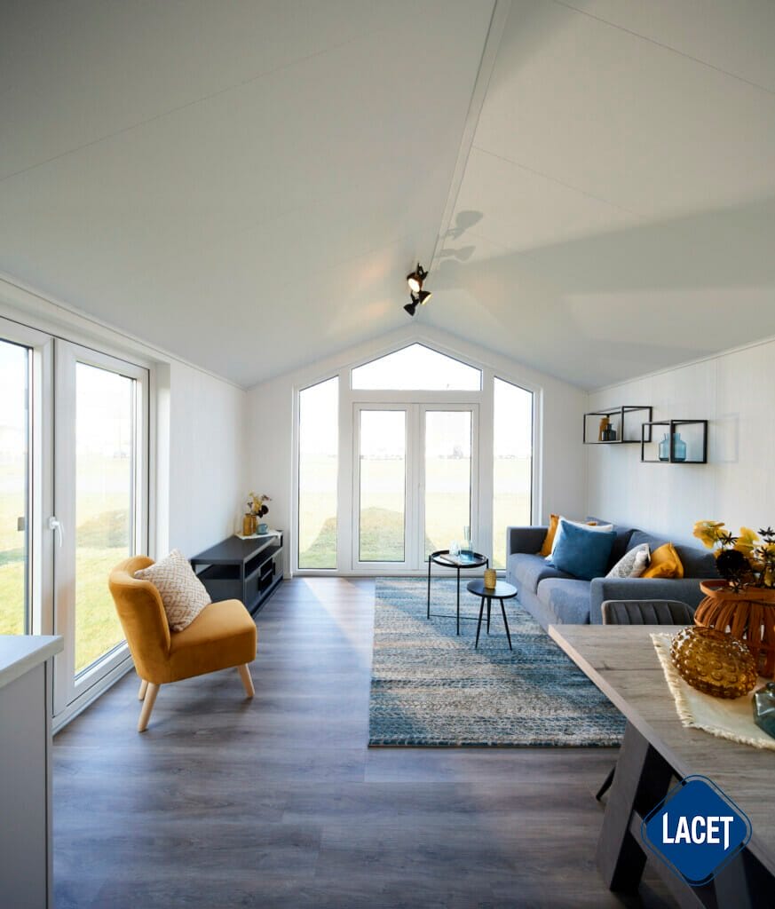 Noble Ausstattung im offenen Wohn-/Essbereich