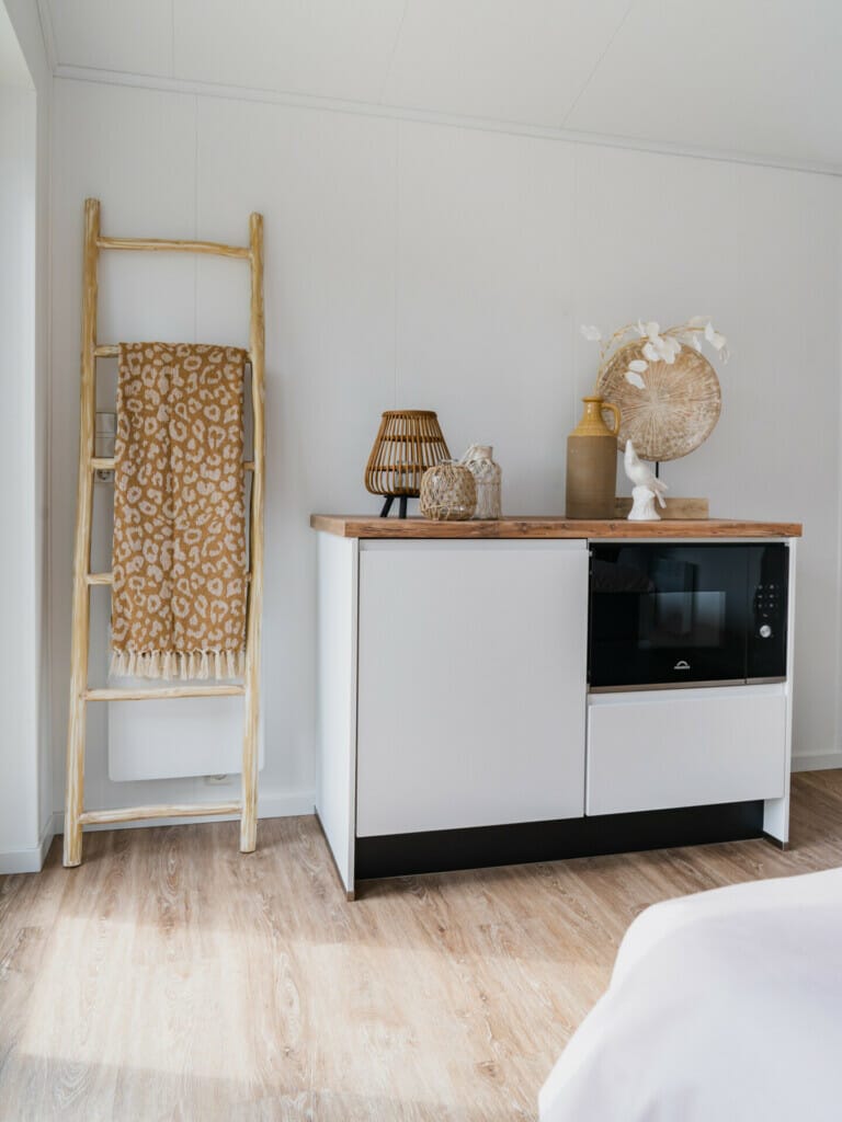 Helles und gemütliches Einraum-Chalet für Ferienanlagen