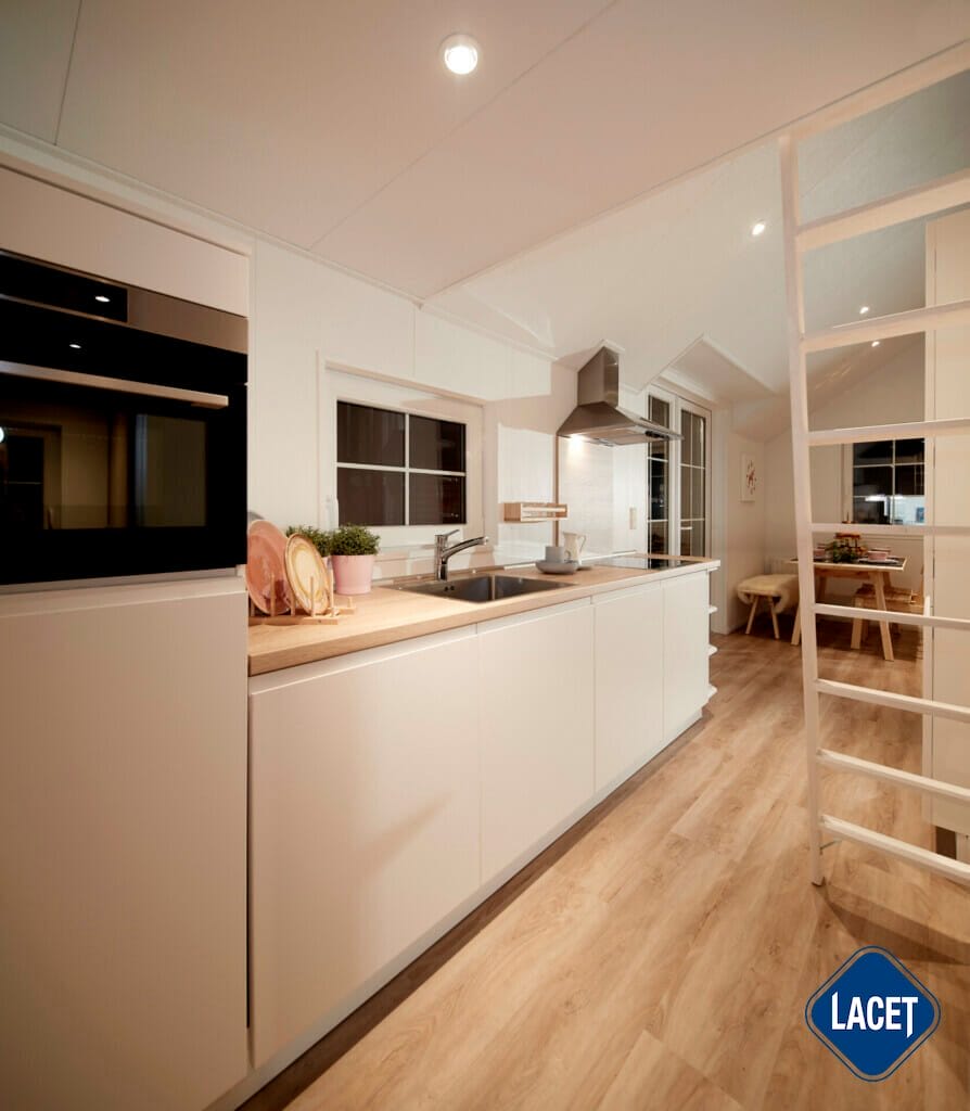 Moderne Küche in skandinavischem Design