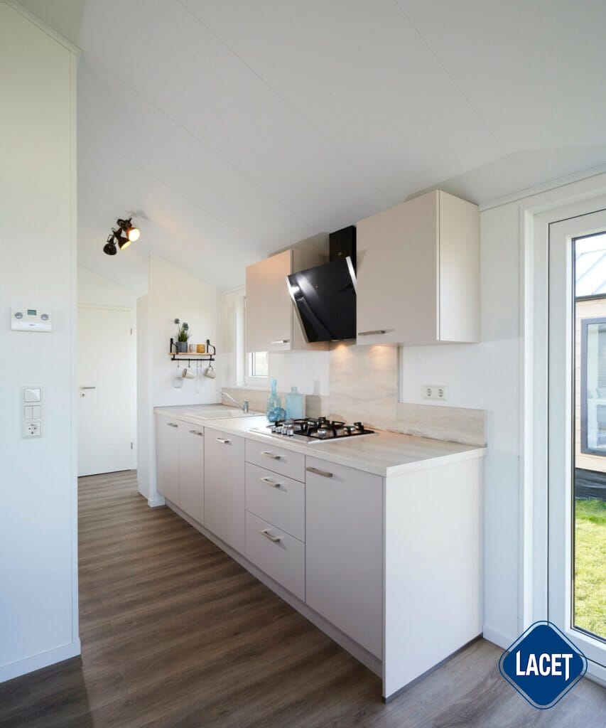 Praktische Küche im Mobilheim Nobel