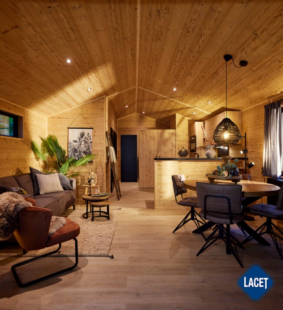 Wohnbereich mit stilvoller Einrichtung im Mobilhaus Nova