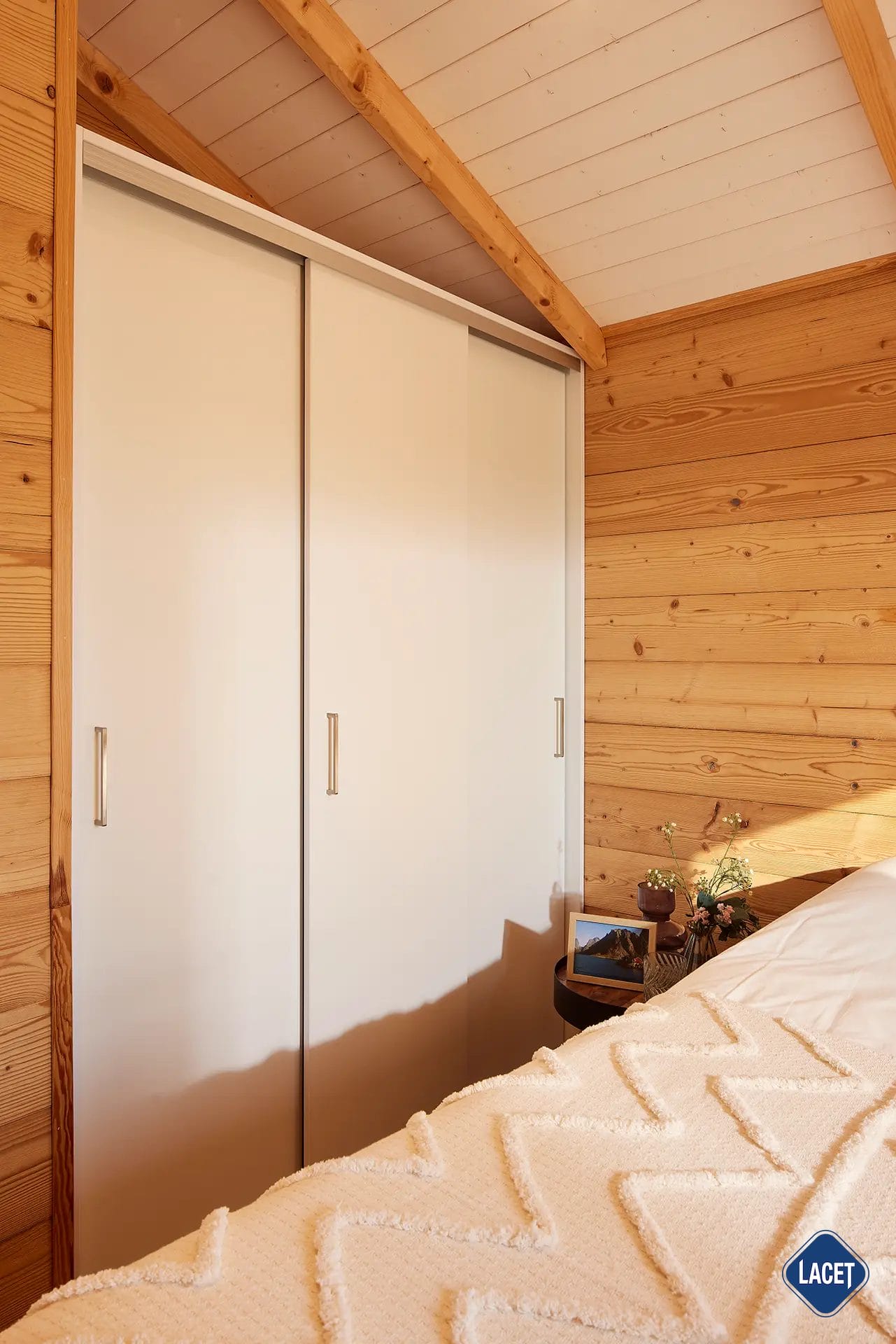 LACET Nordica Schlafzimmer mit viel Stauraum