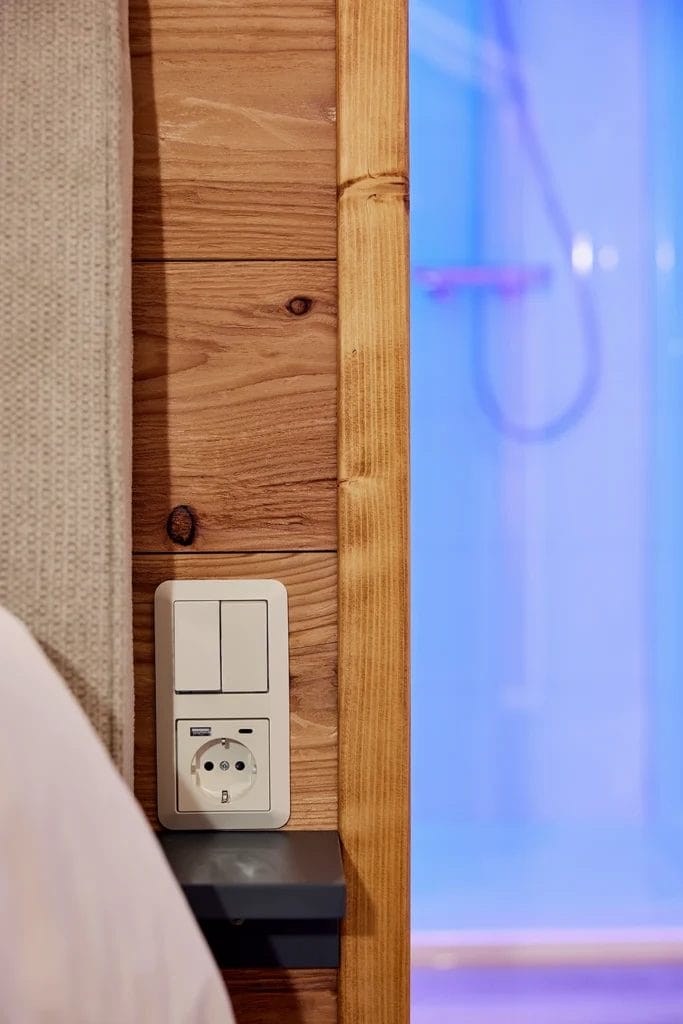 Holzelemente im LACET Mobilheim