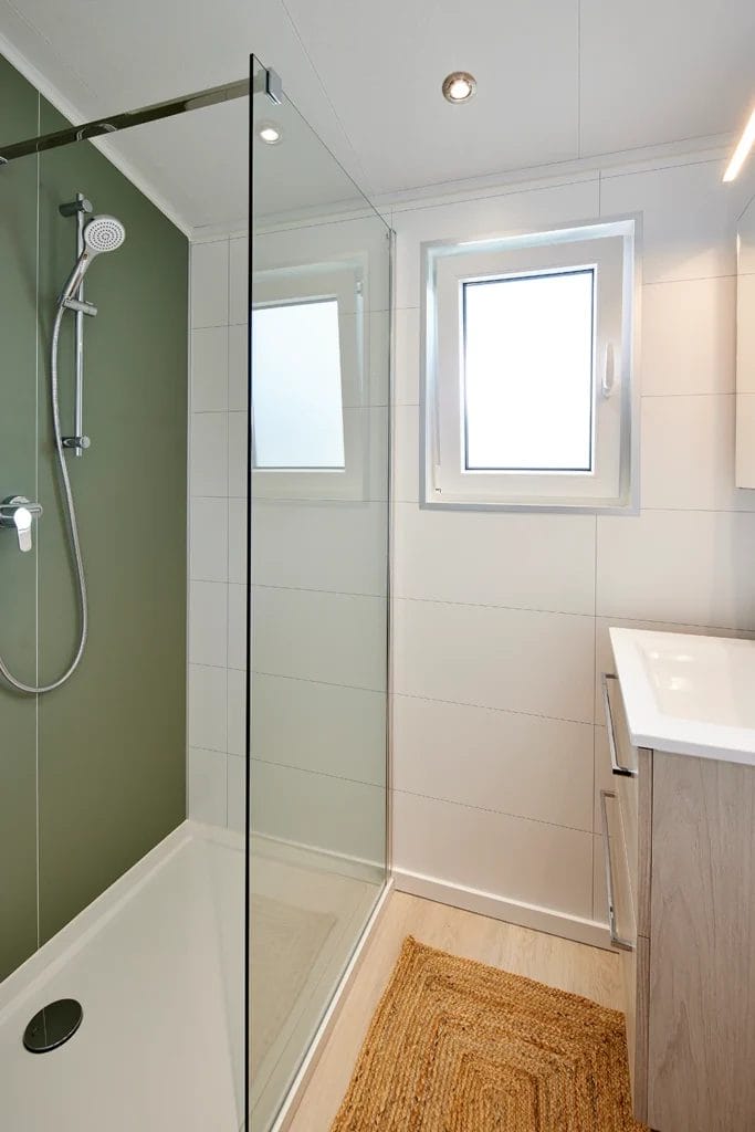 Badzimmer mit Fenster im LACET Oregon