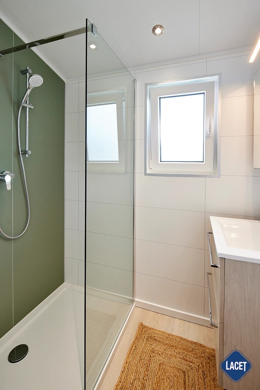 Badzimmer mit Fenster im LACET Oregon